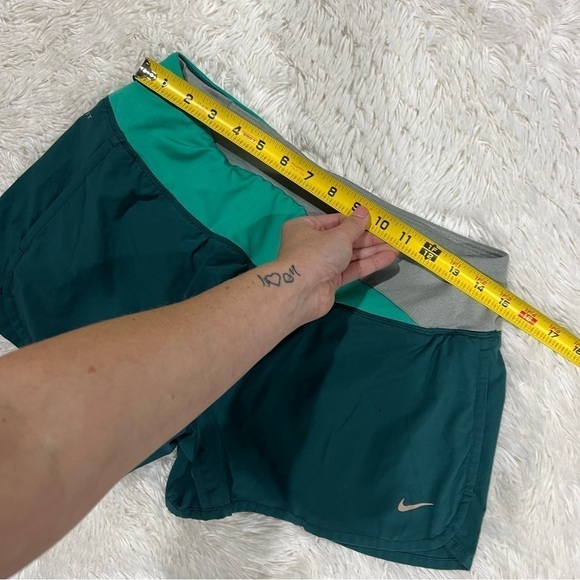 Nike Dri-Fit Sea Green Running Short Womans Size Medium - Picture 4 of 13